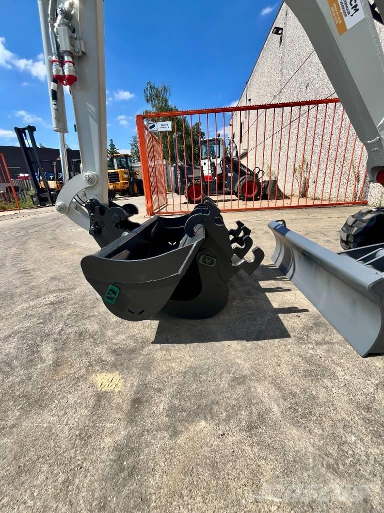 Takeuchi TB 217 R Miniescavatori