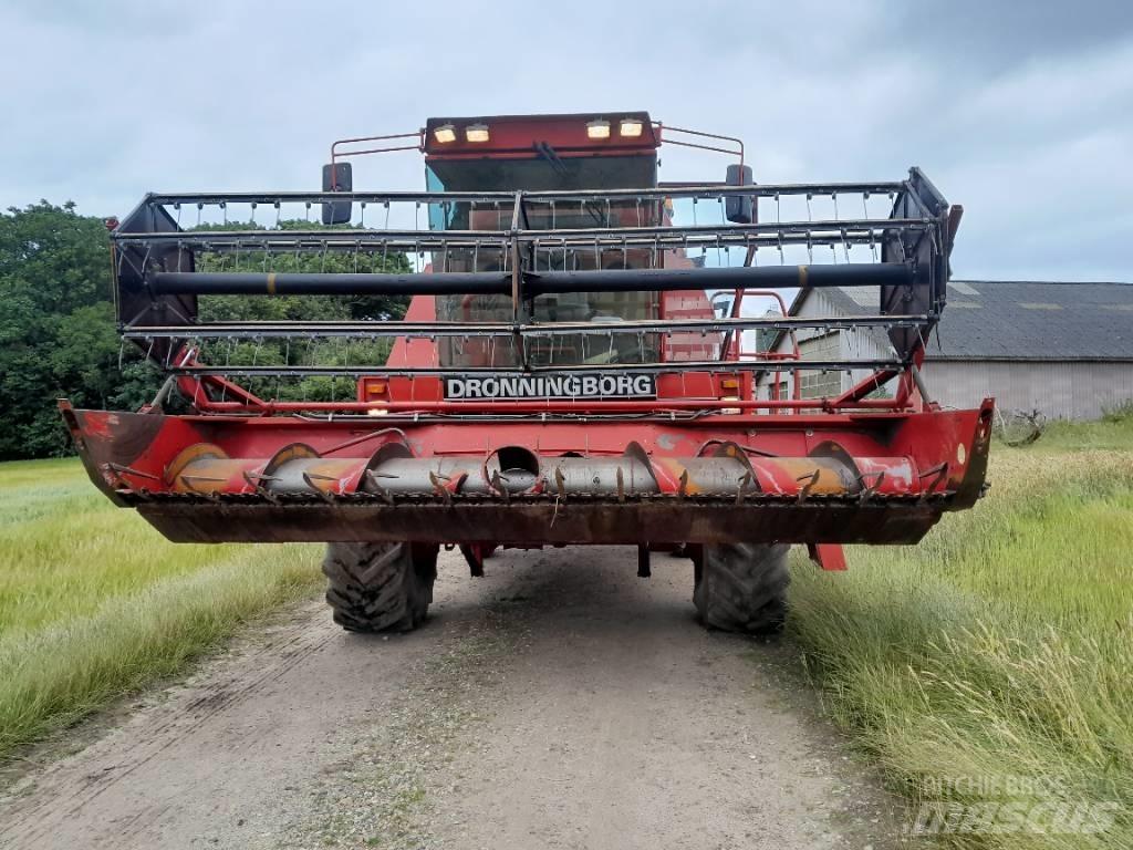Dronningborg D 7500 Mietitrebbiatrici
