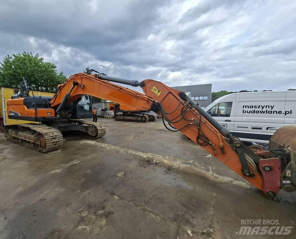 Doosan DX225LC-5 Escavatori cingolati