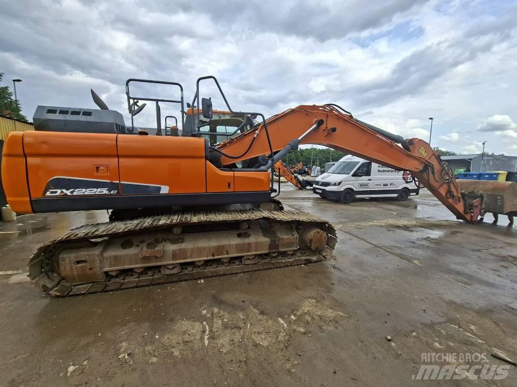 Doosan DX225LC-5 Escavatori cingolati