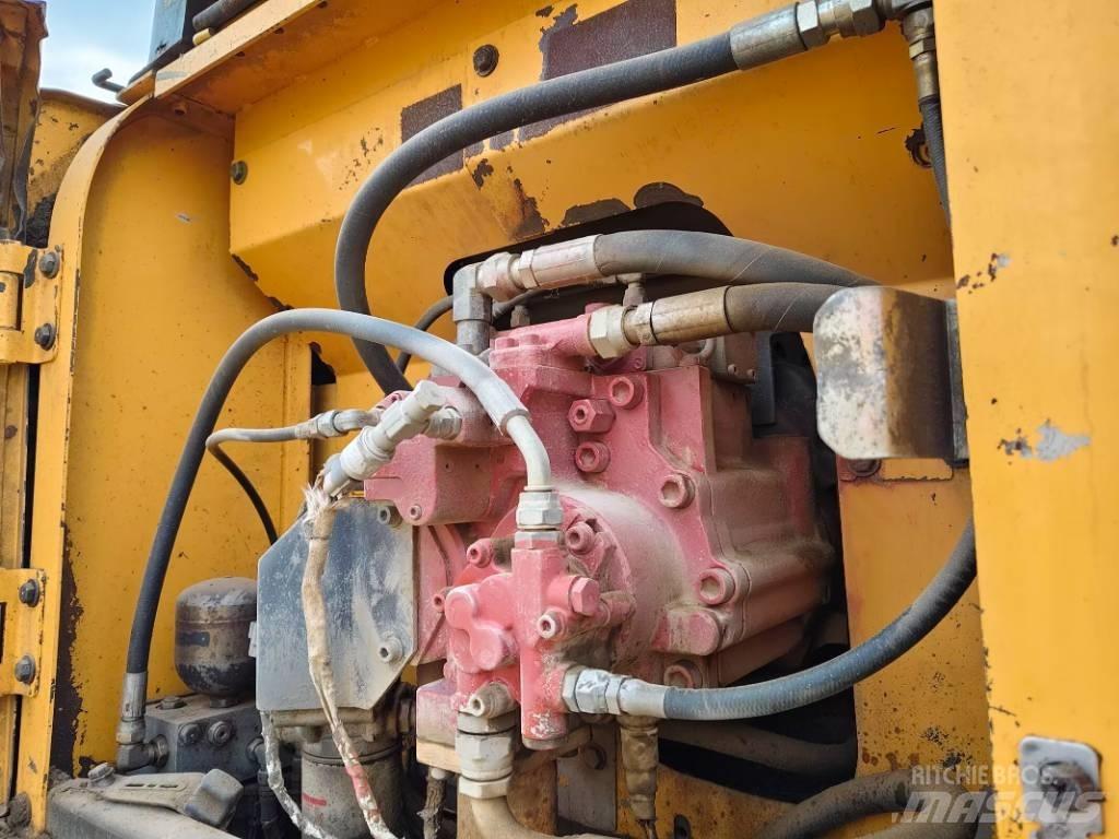 Hyundai R210W-9 Escavatori gommati