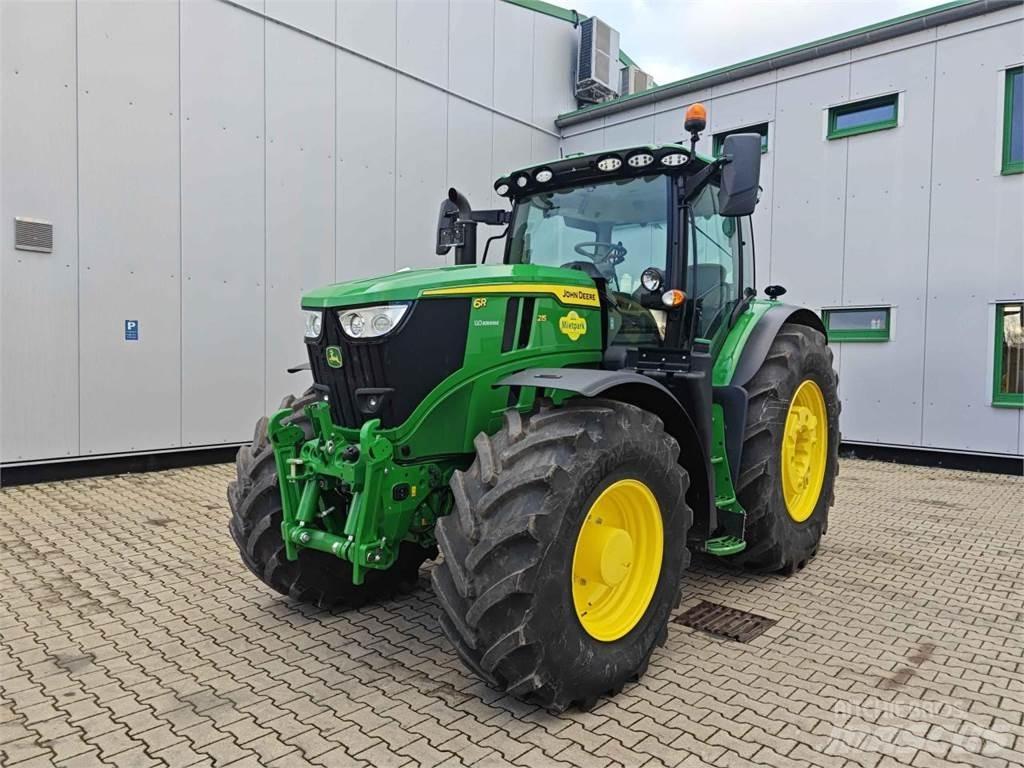 John Deere 6R 215 Trattori