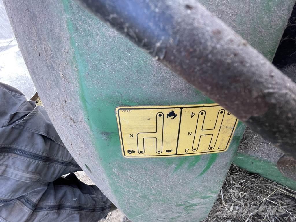 John Deere 5215 Trattori