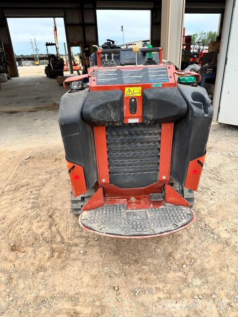 Ditch Witch sk 1050 Mini Pale Gommate