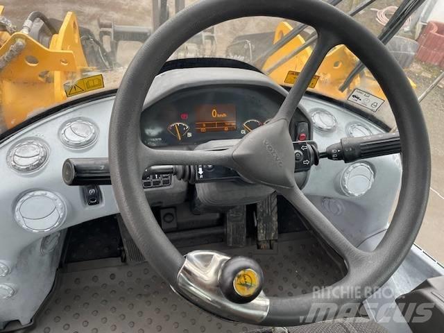 Volvo L 60 F Pale gommate