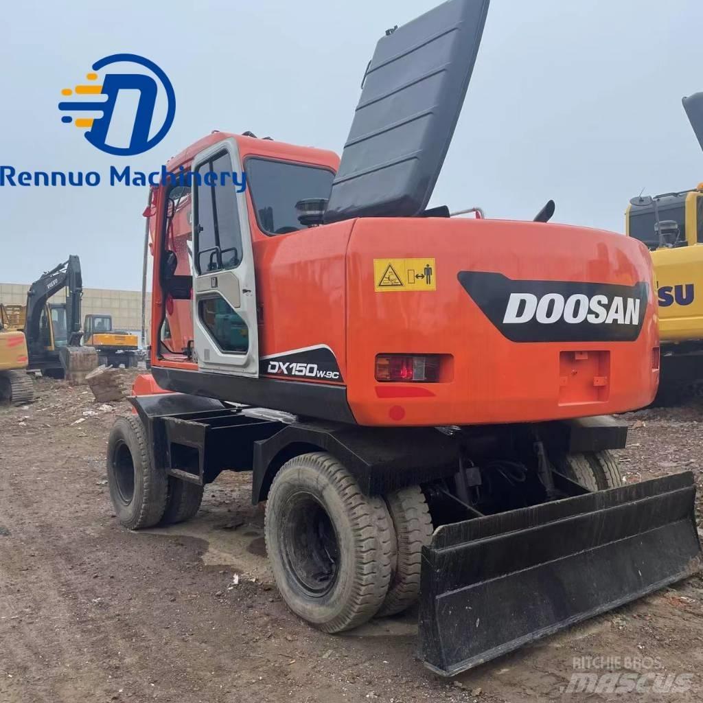 Doosan DX150W-7 Escavatori gommati