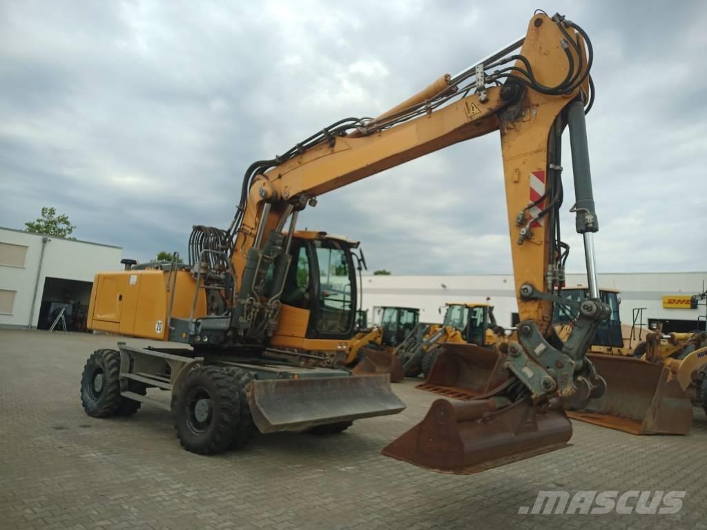 Liebherr A 924 Escavatori gommati