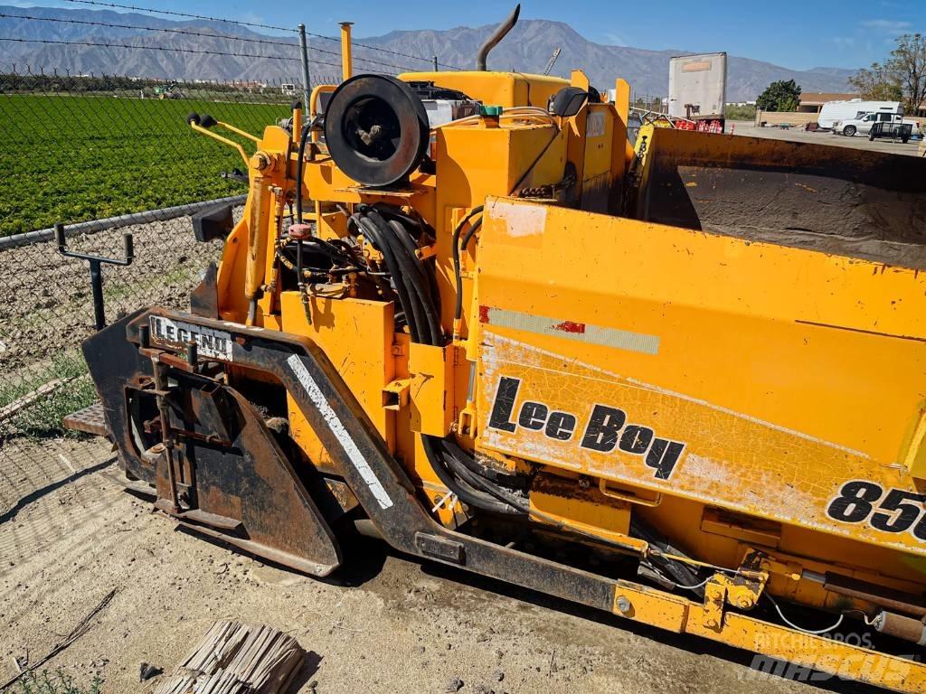 LeeBoy L 8500 Finitrici