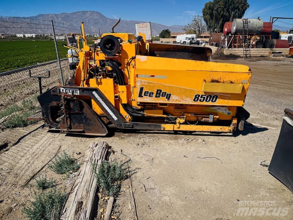LeeBoy L 8500 Finitrici
