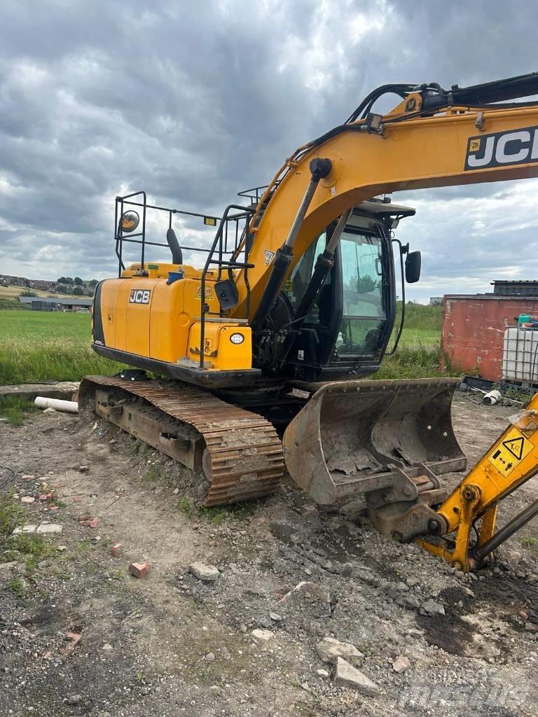 JCB JS 130 LC Escavatori cingolati