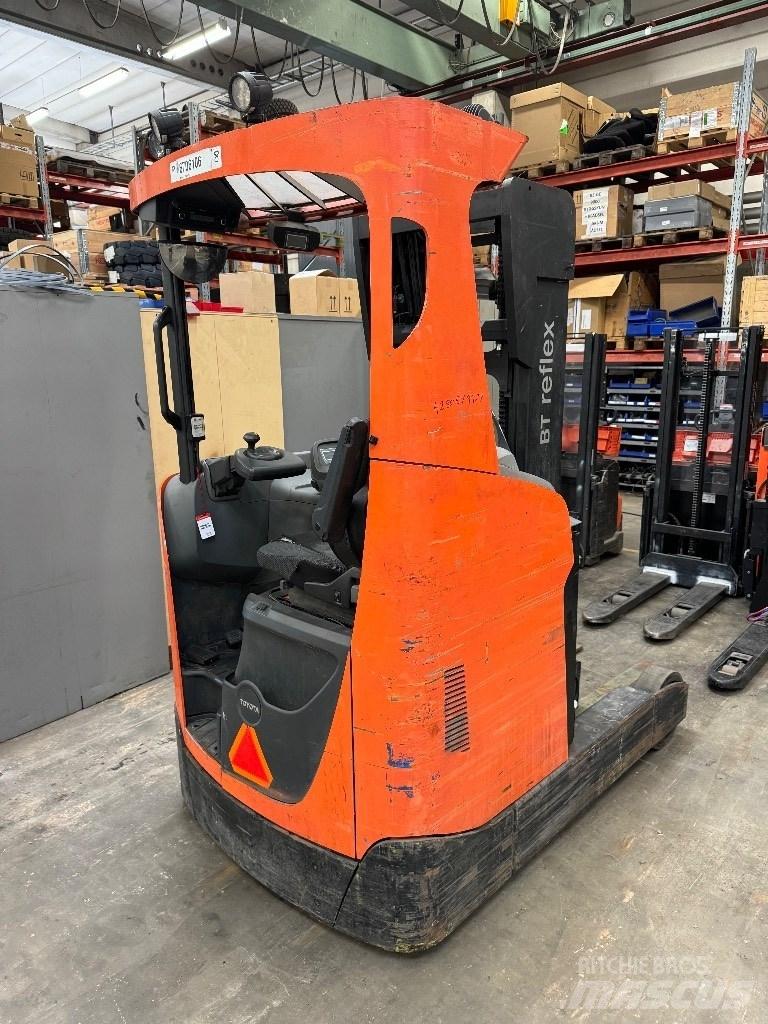 Toyota RRE200H Carrello retrattile