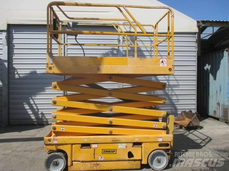 Haulotte Compact 12 Piattaforme a pantografo