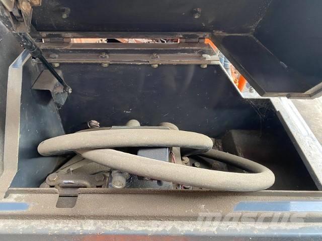 Hitachi ZX 180 W Escavatori gommati