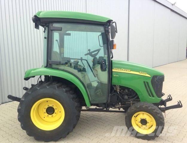 John Deere 3720 Trattori