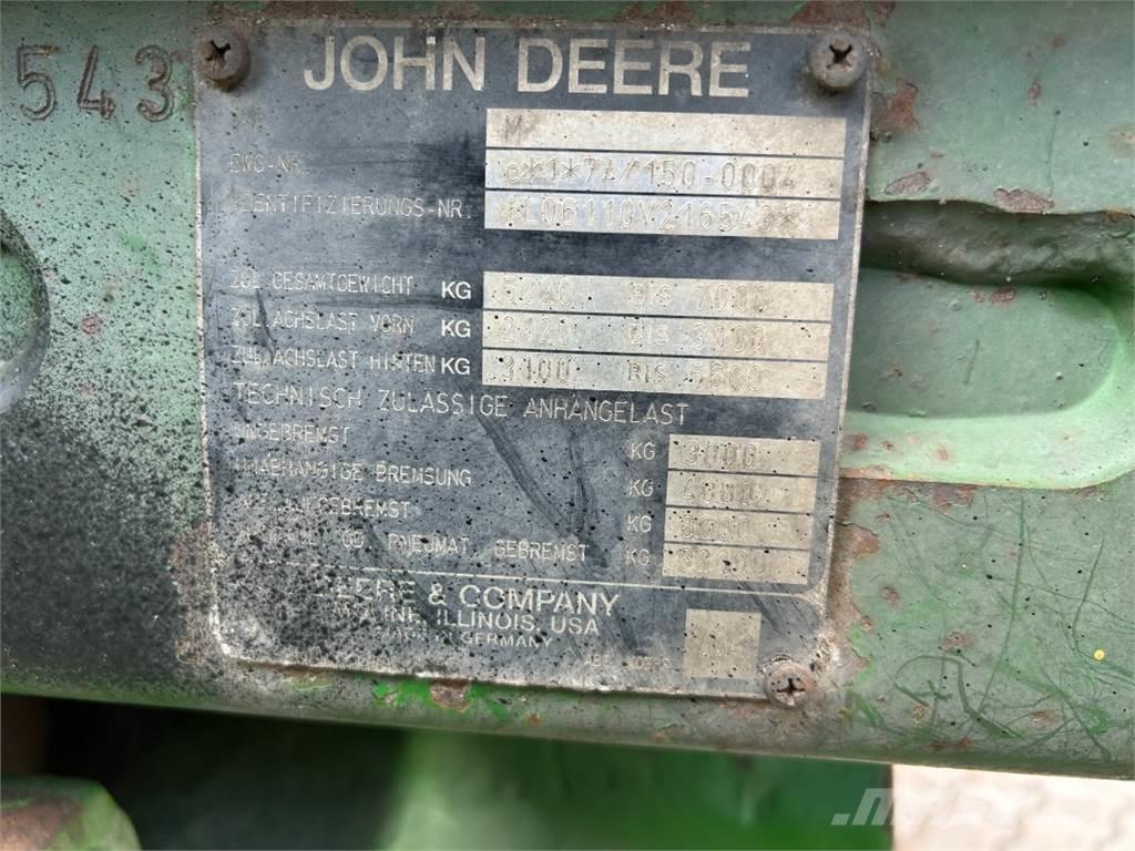 John Deere 6110 Trattori