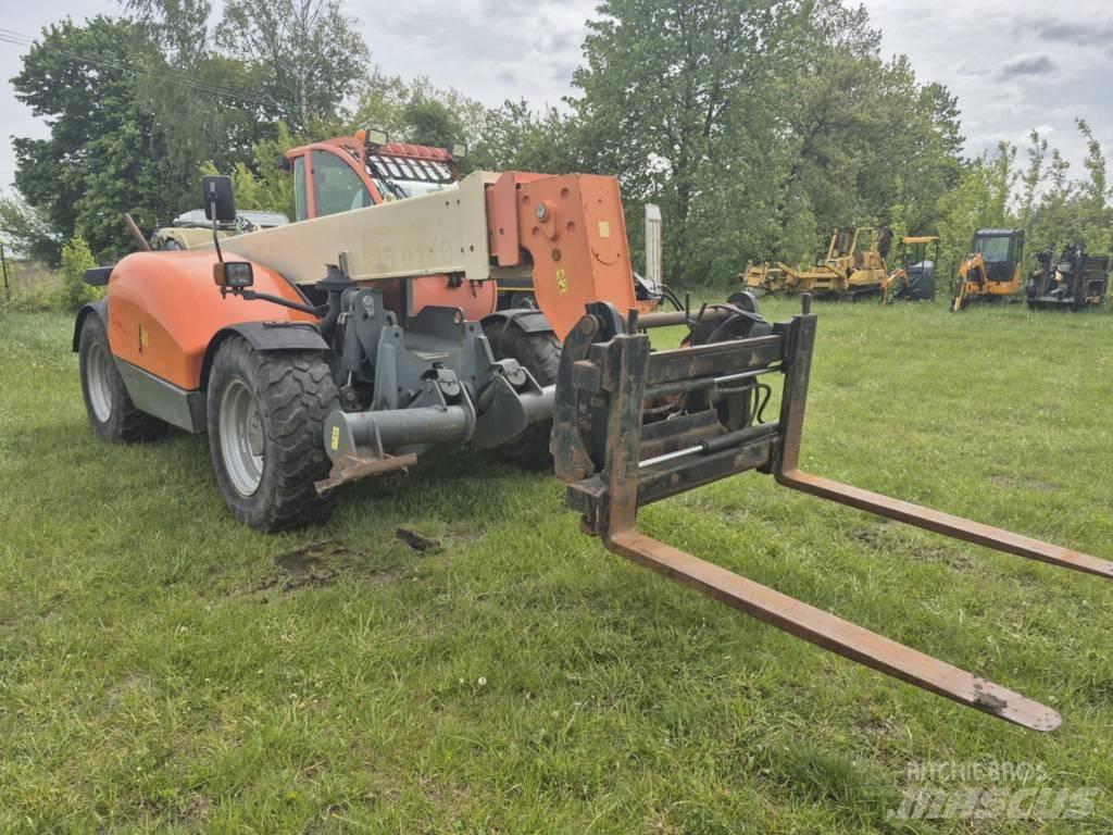 JLG 4013 Pale gommate telescopiche