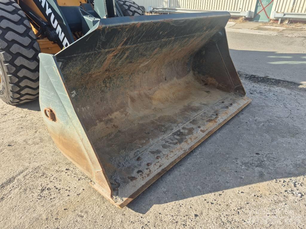Hyundai HL 930 A Pale gommate
