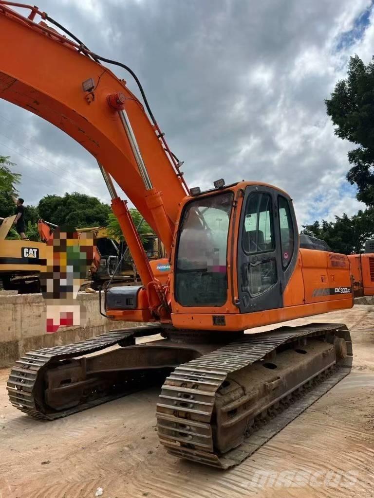 Doosan DX300LC Escavatori cingolati