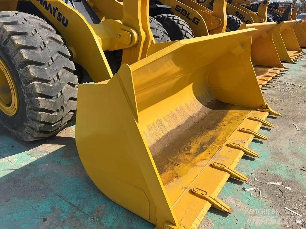 Komatsu WA 380 Pale gommate