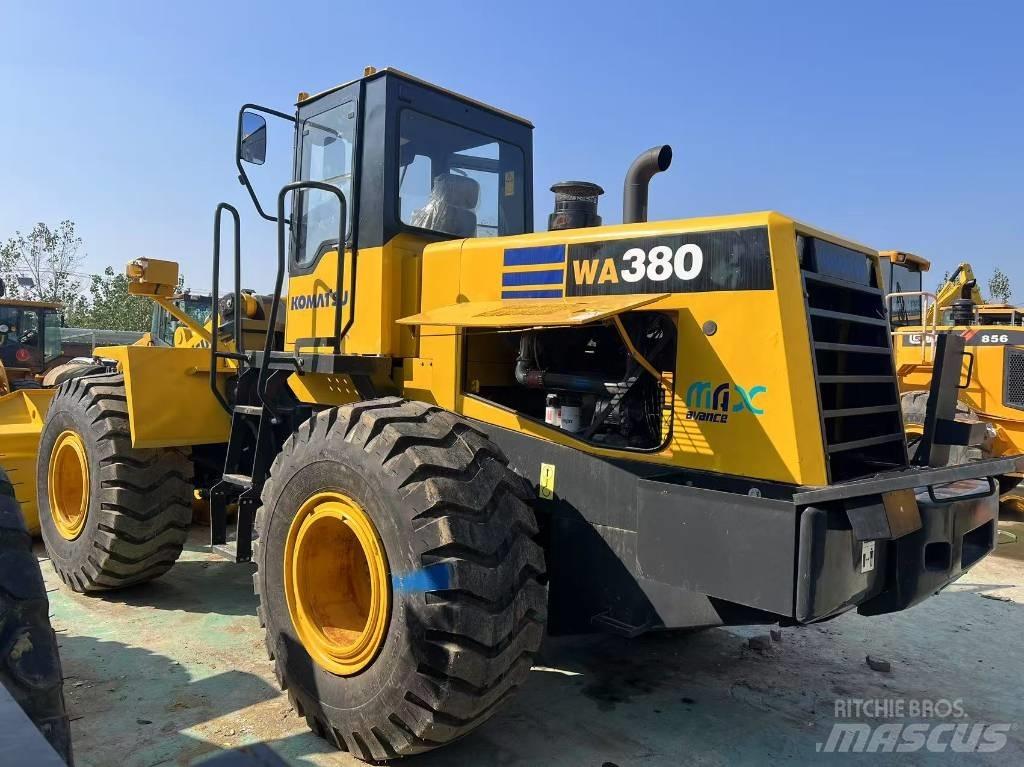 Komatsu WA 380 Pale gommate