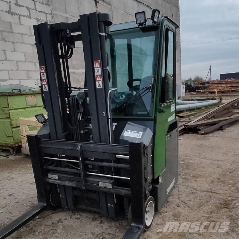 Combilift CBE 2500 Carrello elevatore retrattile a 4 vie