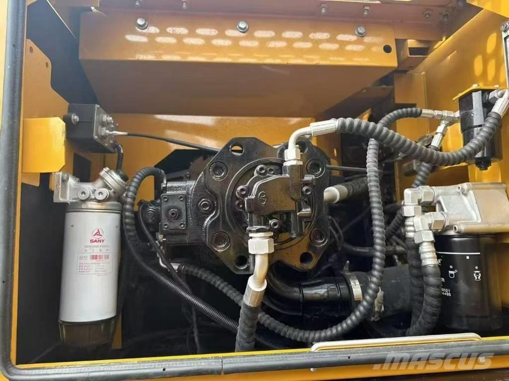 Sany 215C Escavatori cingolati
