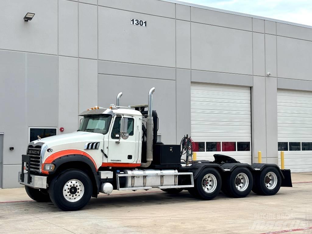 Mack GU 713 Carroattrezzi