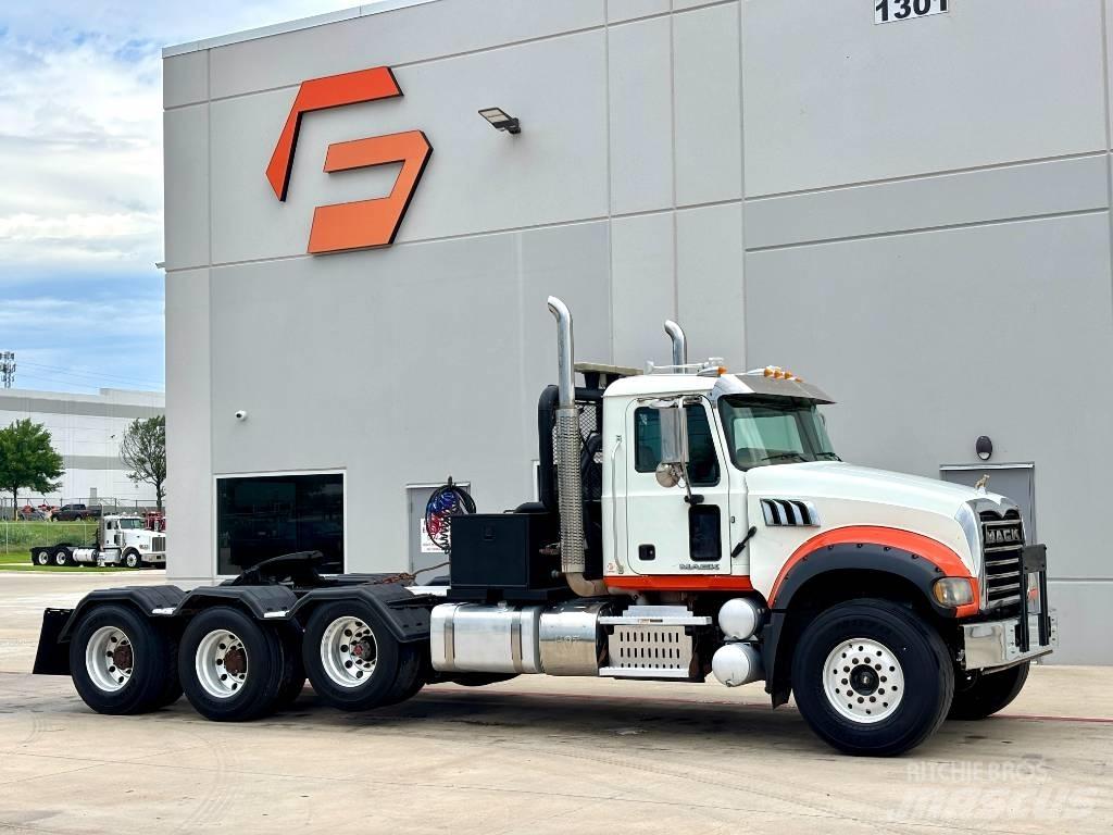 Mack GU 713 Carroattrezzi