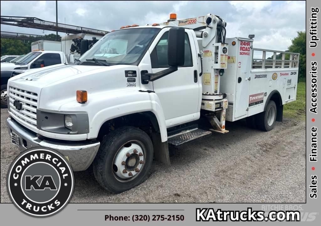 Chevrolet C5500 Gru cingolate