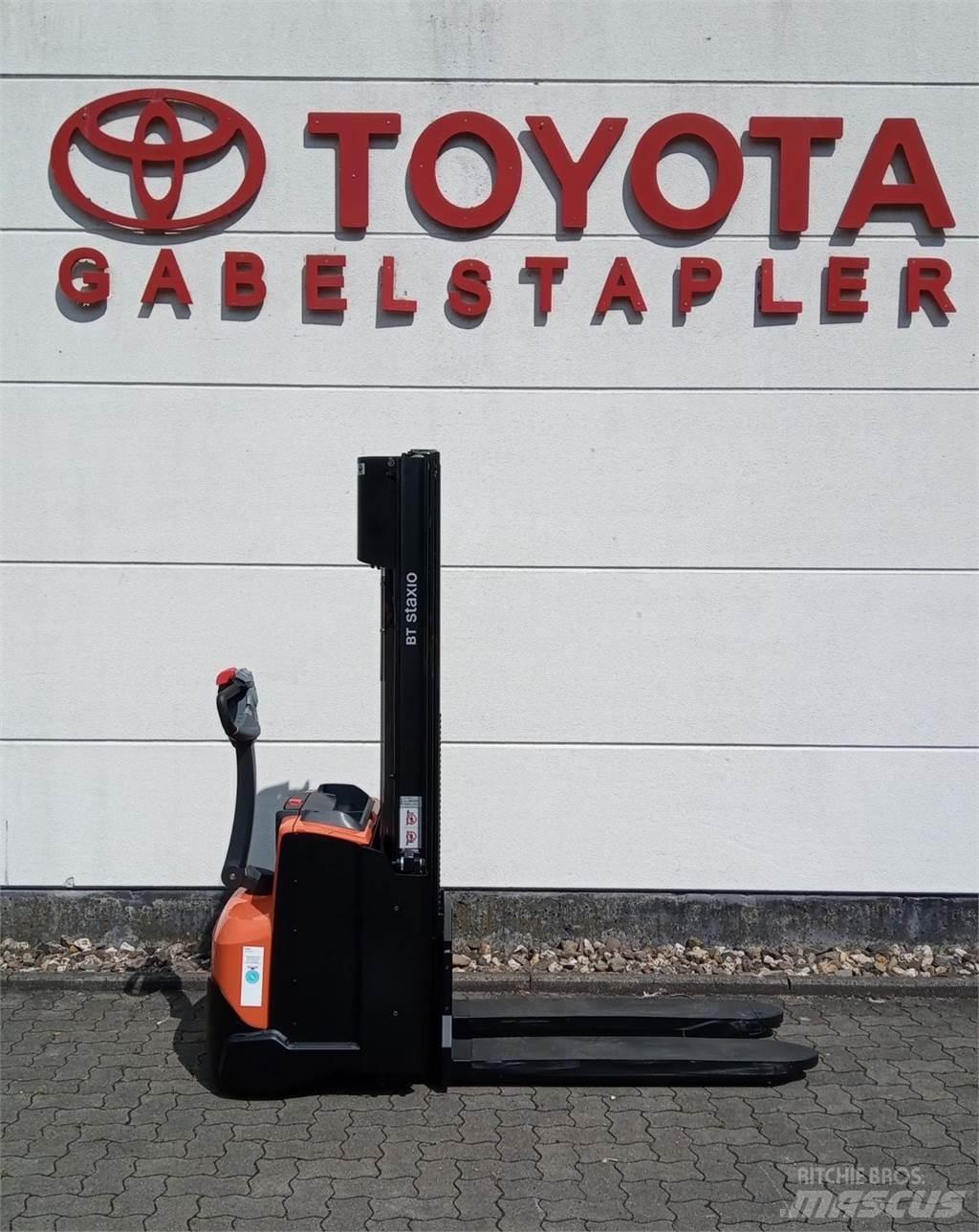 Toyota SWE140L Transpallet uomo a terra