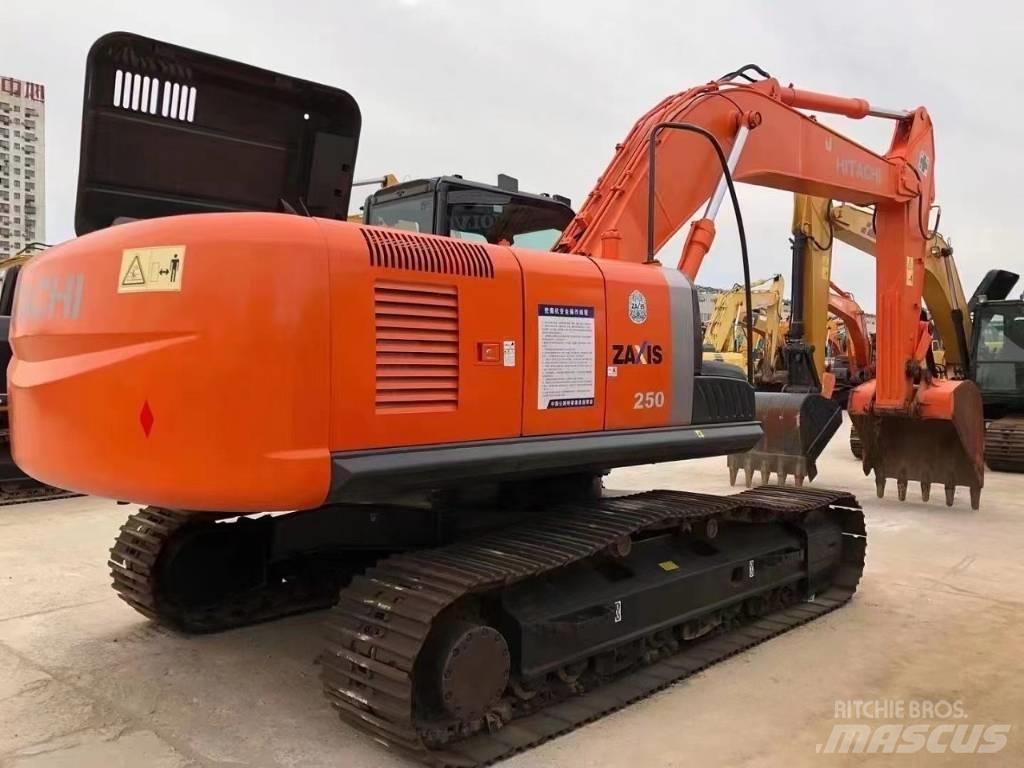 Hitachi ZX 250 Escavatori cingolati