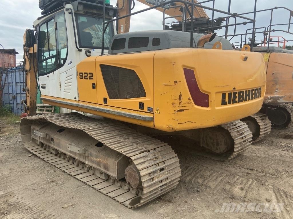 Liebherr R 922 Escavatori cingolati
