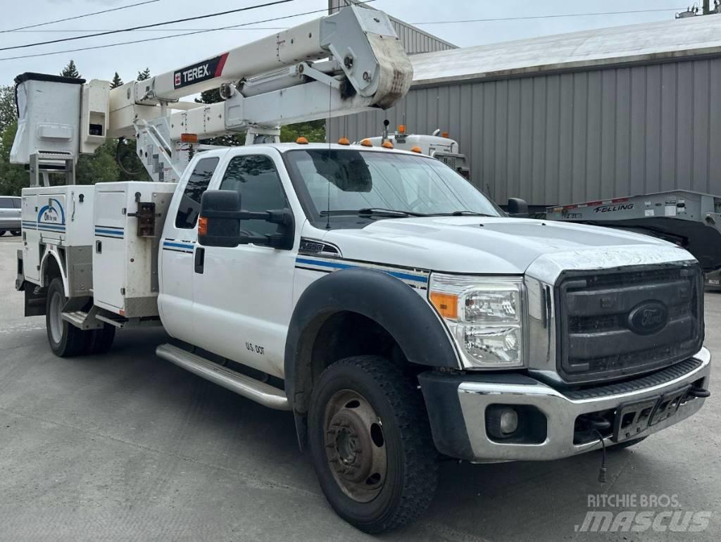 Ford F 550 XLT SD Piattaforme autocarrate