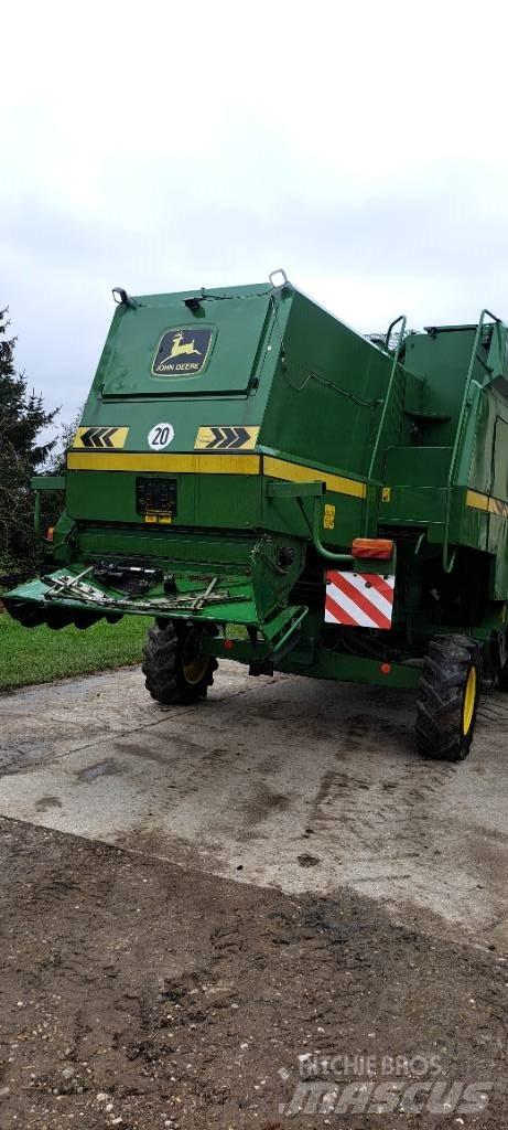 John Deere 2056HM Mietitrebbiatrici