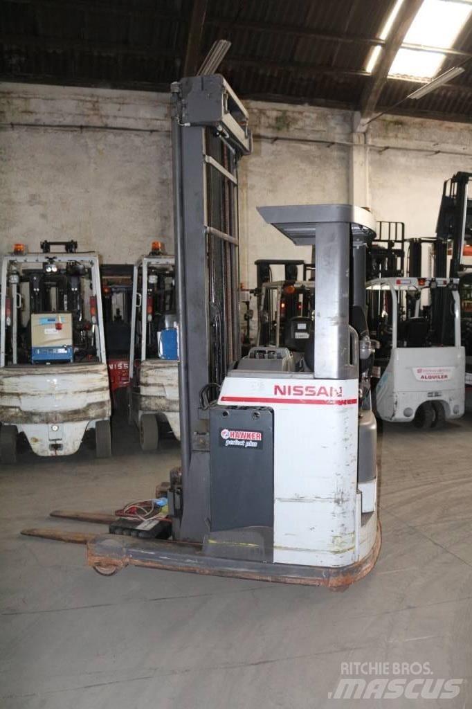 Nissan UNS 160 Carrello retrattile