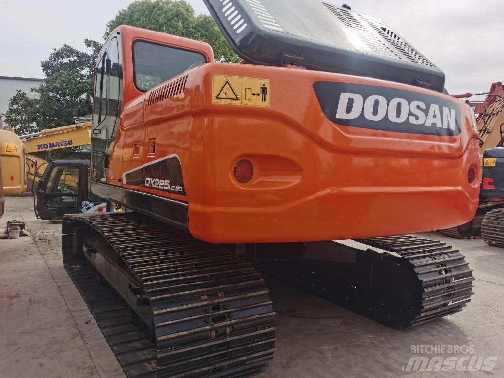 Doosan DX 225 LC-9C Escavatori cingolati
