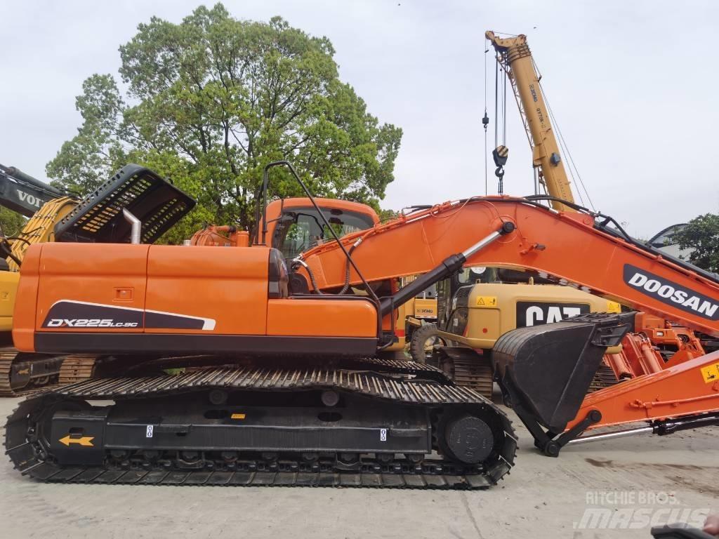 Doosan DX 225 LC-9C Escavatori cingolati