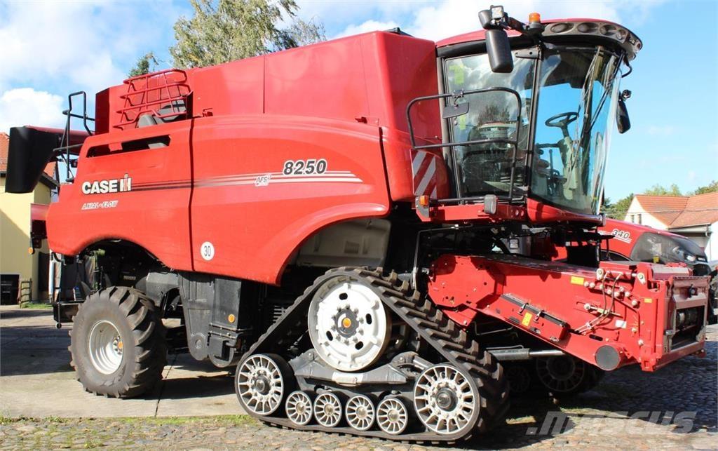 Case IH AF 8250 Mietitrebbiatrici
