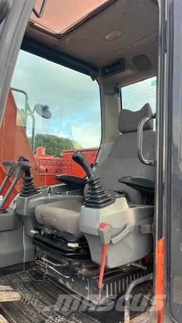 Doosan DX 140 LCR-3 Escavatori cingolati