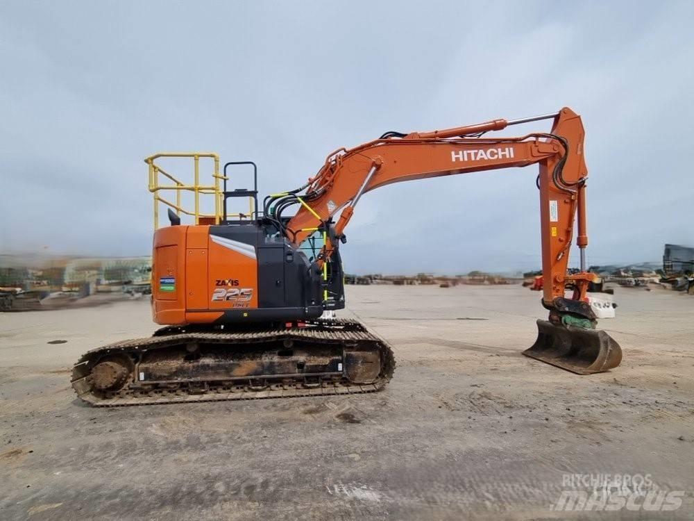 Hitachi ZX225USLC-7 Escavatori cingolati