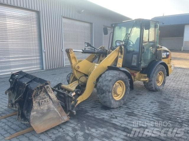 CAT 906 Pale gommate