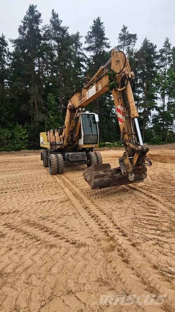 Liebherr 904 Escavatori gommati