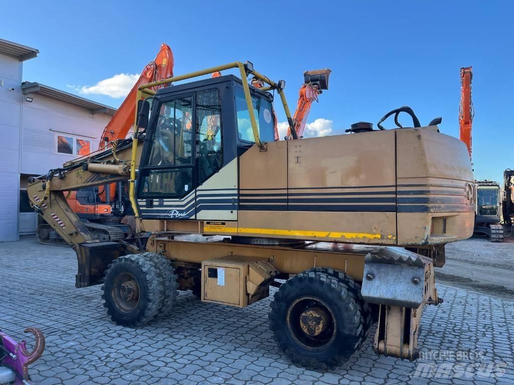 CASE 1088 Escavatori a lunga portata