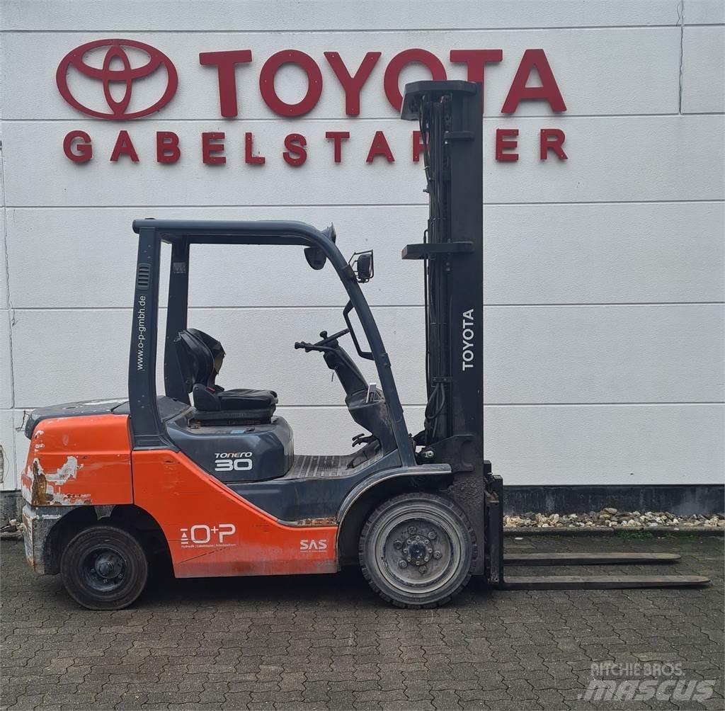 Toyota 02-8FDF30 Carrelli elevatori diesel