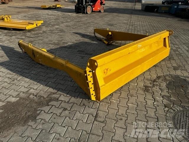 CAT 725 TAIL GATE Dumpers articolati