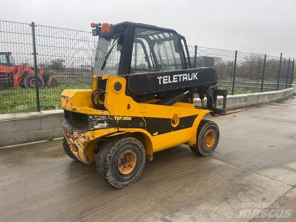JCB TLT 30 D 4x4 !! Sollevatori telescopici