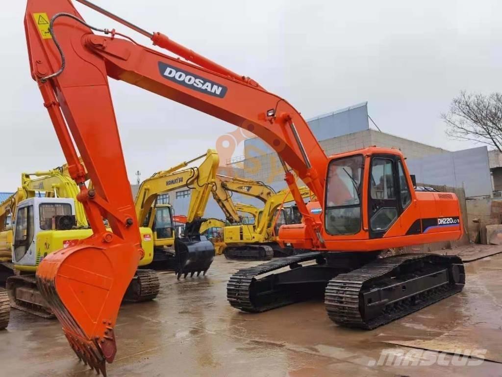 Doosan DX 225 LCA Escavatori cingolati