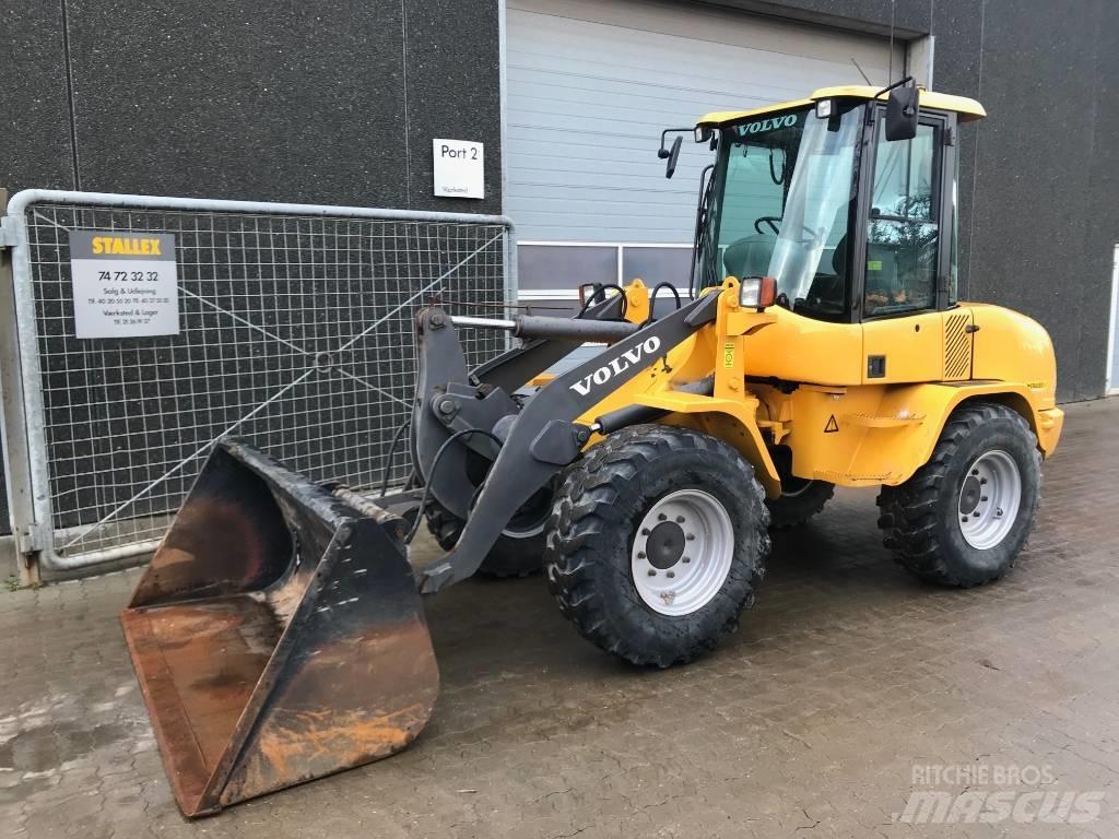 Volvo L30B Pale gommate