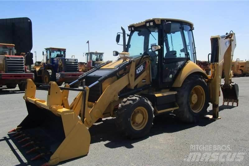 CAT 428F Terne