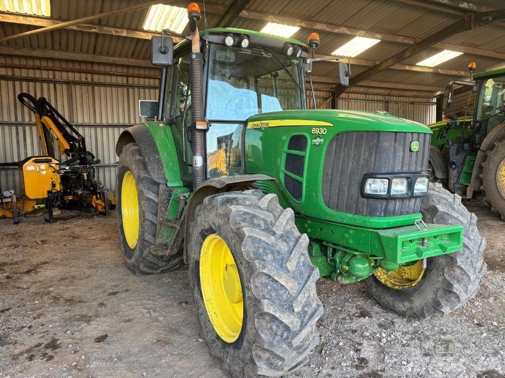 John Deere 6930 Trattori